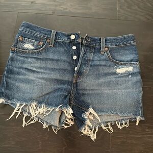 Dark levi Jean shorts 501